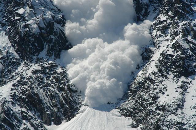 An avalanche destroys the Austrian village of Galtür