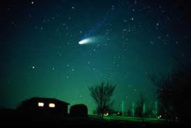 Hale-Bopp Comet Visible