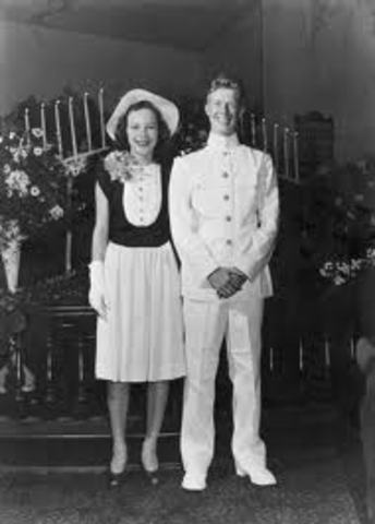 Jimmy Carter marries Rosalynn Smith.