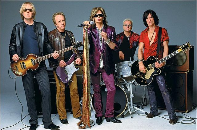 Aerosmith landa a $125,000 deal with Columbia