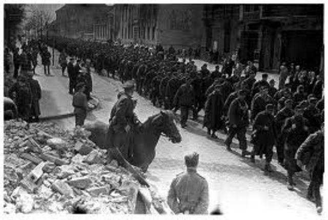 Germany invades Souviet Union