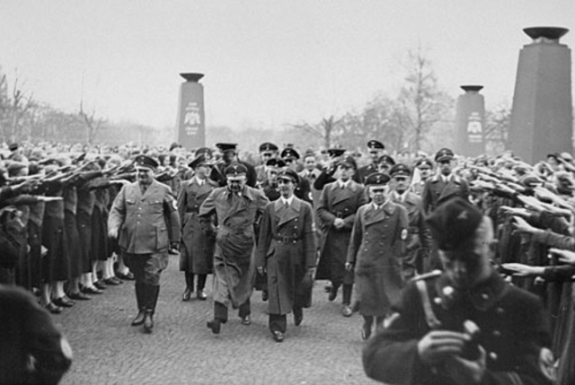 The Nazi exhibition Der ewige Jude ("The Eternal Jew") opens in Munich.
