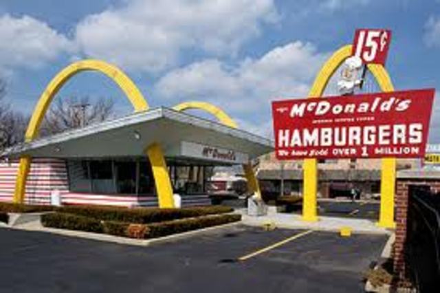First Mcdonalds restaurant