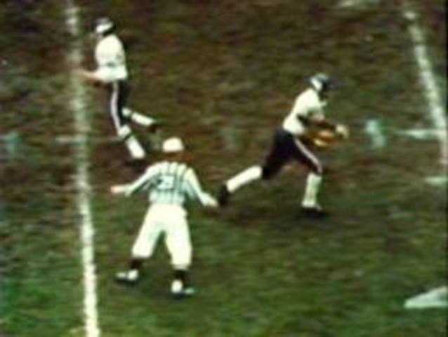 Jim Marshall runs the wrong way.