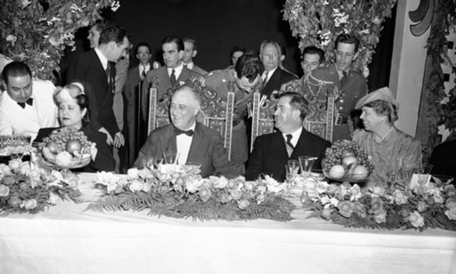 Reunión entre Ávila Camacho y Franklin Roosevelt.