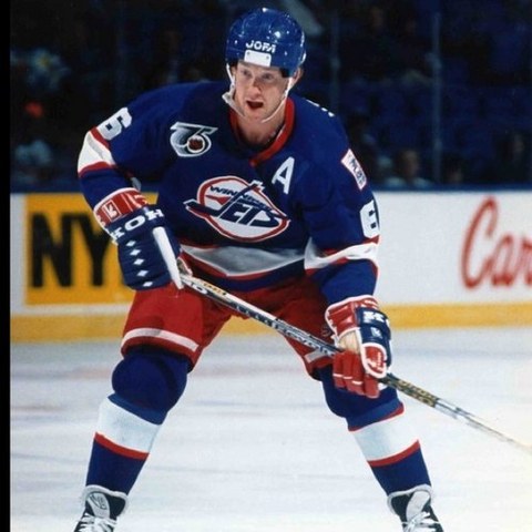 Jets trade Dale Howerchuk to Buffalo for Phil Howlsey