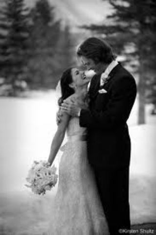 "Supernatural" actress Genevieve Cortese (29) weds co-star actor Jared Padaelcki (27) in Sun Valley, Idaho
