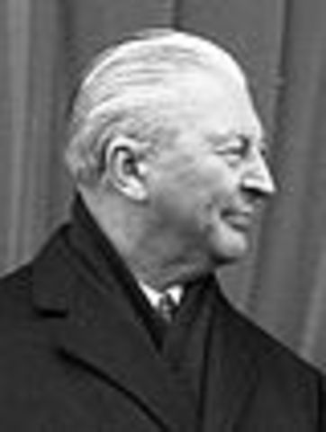 Kurt Georg Kiesinger becomes chancellor of W. Germany