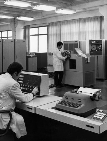 The first Email was delivered