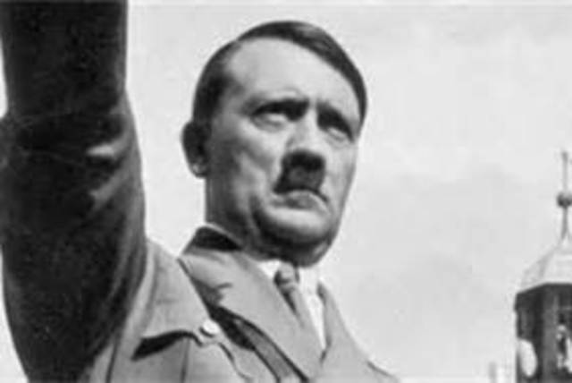 Immigrant Adolf Hitler gets German citizenship