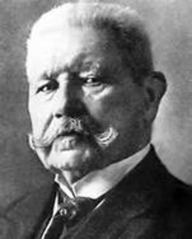 German president von Hindenburg appoints Hitler chancellor