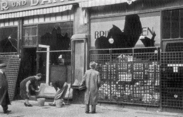 Nazis order Jewish-owned businesses to register.