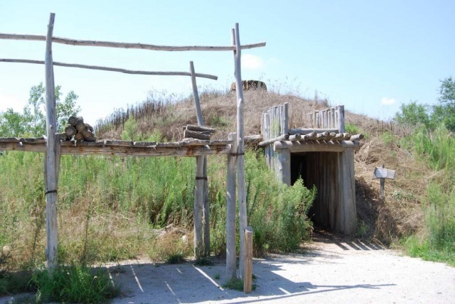 Discover Earth Lodges