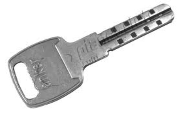 Obtention des clés de la boutique premier local de la Recyclerie