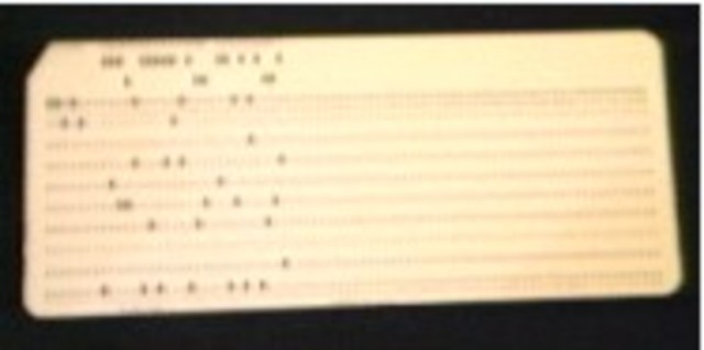 LA PRIMERA TARJETA PERFORADA