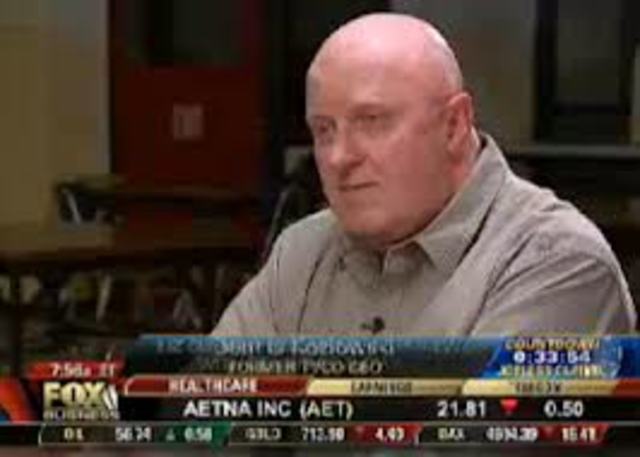 Kozlowski resigns as CEO of Tyco