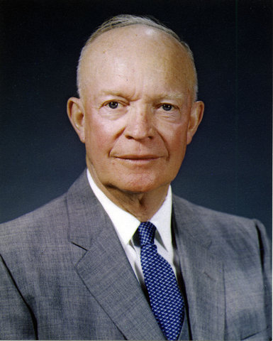 Republican Dwight D. Eisenhower wins presidential election
