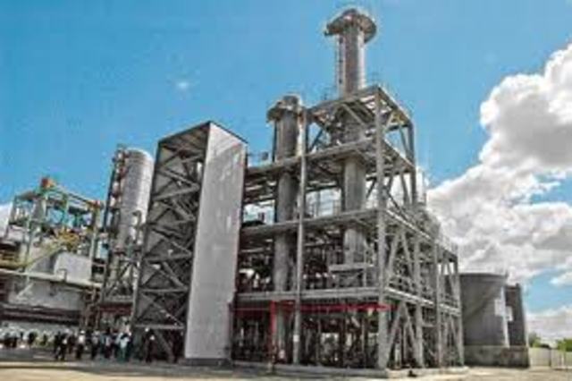 Caída de los precios internacionales de petróleo