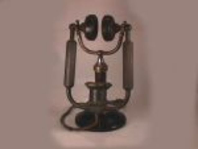 MagnavoxAnti-Noise Desk Set