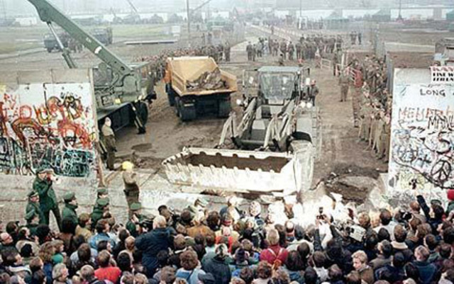The Fall of The Berlin Wall