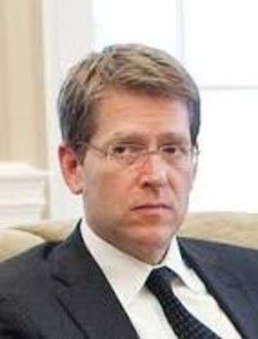 White House Spokesman Jay Carney holds a press conference.
