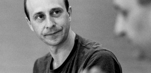 Sündis Jonathan Burrows, Inglismaal