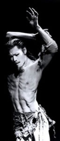 Sündis Tatsumi Hijikata, Jaapanis