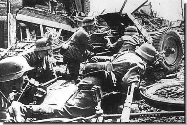 Russia and Germany go to war