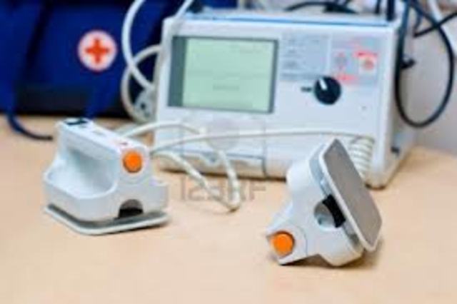 Cardiac defribrillators