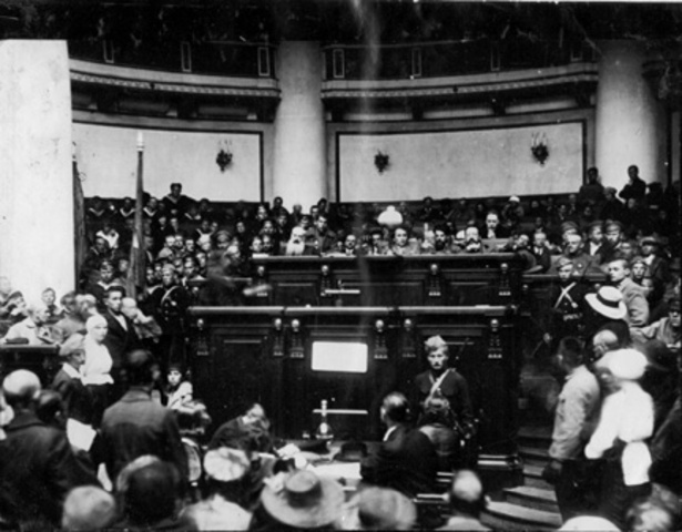 Revived the Petrograd Soviet