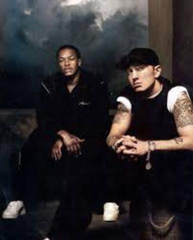Dr. Dre attaches Eminem to his own Aftermath-labeL