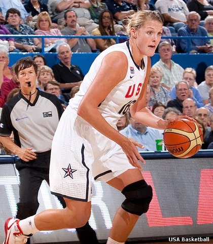 Se crea el primer reglamento oficila femenino.