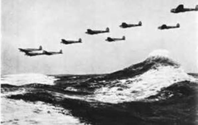 German air force (Luftwaffe) bombs London and other civilian targets in the Battle of Britain-