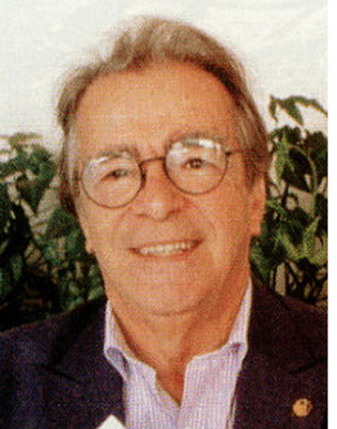 O Senador Darcy Ribeiro apresenta uma nova proposta de LDB