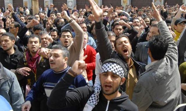 Protests spread to Damascus