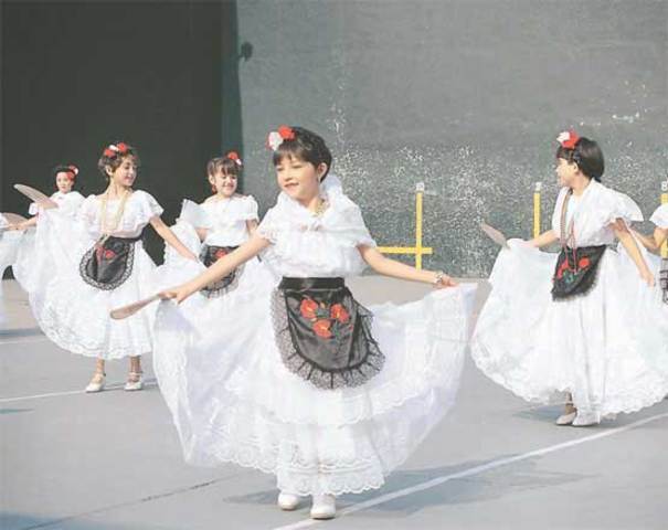 primera presentacion en danzas