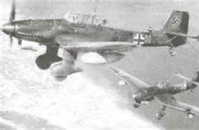 German air force (Luftwaffe) bombs London and other civilian targets in the Battle of Britain