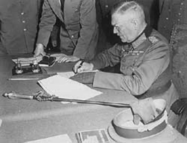 Allied forces advance on Berlin, Germany surrenders