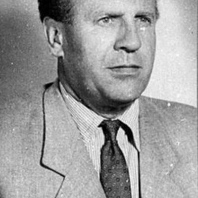 Timeline:  Oscar Schindler's Biography