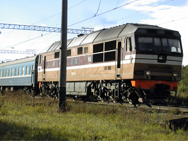 Ekke astub rongile, et saada koju tagasi