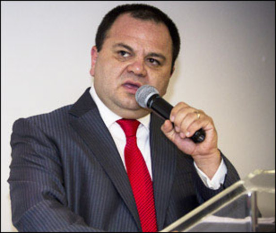 Apolo niegs conocer a las "Ladies de la Roma"