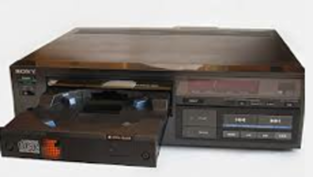 Electronic CD Player