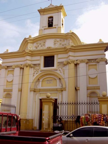 Se colocó la primera piedra de la nueva catedral