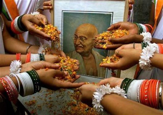 Gandhi returns to India