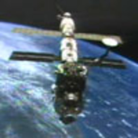 STS-92: Discovery undocks