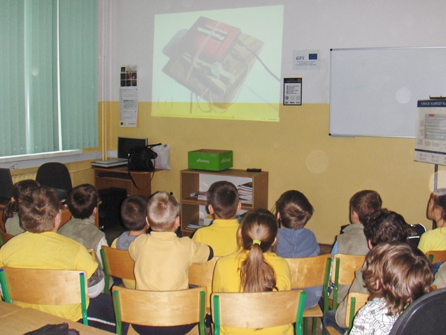 Oglądamy film na portalu: www.spryciarze.pl