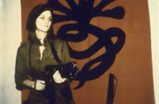 Heiress Patty Hearst kidnapped