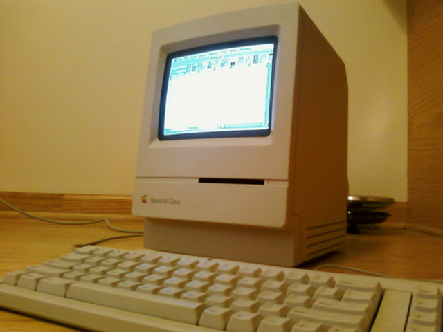 EL MACINTOSH - Apple Computer