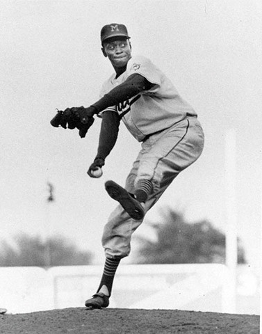 Becomes pither for negro league