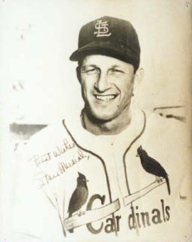Stan Musial gets his 3,000th career hit